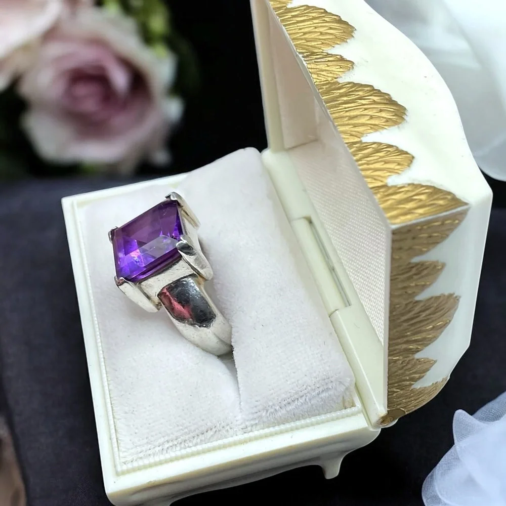 🌺Large Sterling & Purpled Stone Ring - Picture 4 of 9